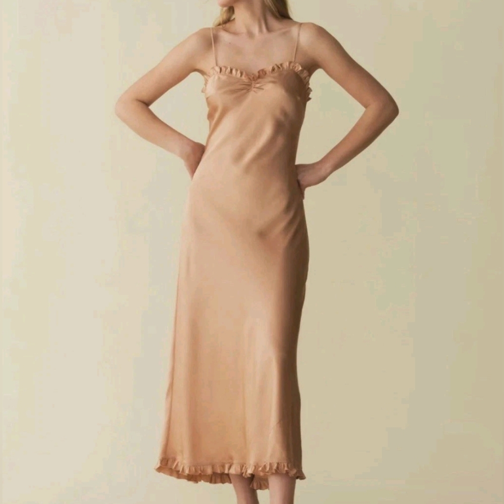 Doen Calsi Silk Ruffle Trim Slip Dress In Beechwood